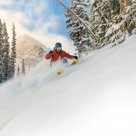 Two Bedroom Condo With Balcony Over Mountaineer Square - Just Steps From The Slopes! Condo Crested Butte Exteriér fotografie