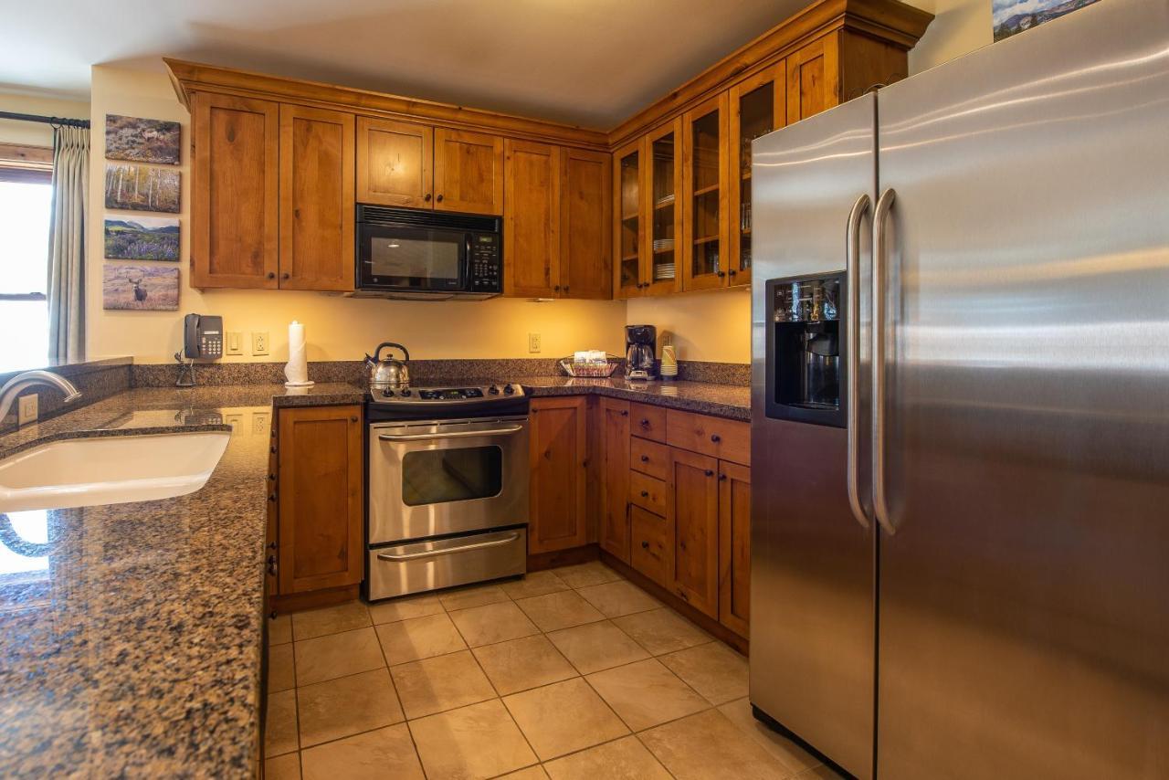 Two Bedroom Condo With Balcony Over Mountaineer Square - Just Steps From The Slopes! Condo Crested Butte Exteriér fotografie