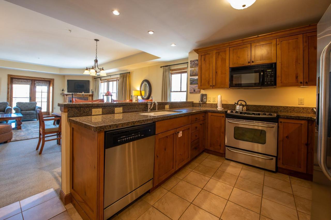 Two Bedroom Condo With Balcony Over Mountaineer Square - Just Steps From The Slopes! Condo Crested Butte Exteriér fotografie